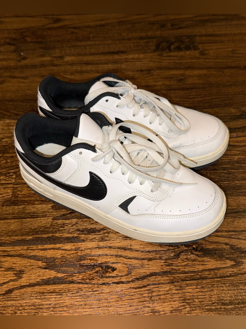 Nike Gamma Force Sneakers Black/White Vintage Size 8 Women’s Sportswear